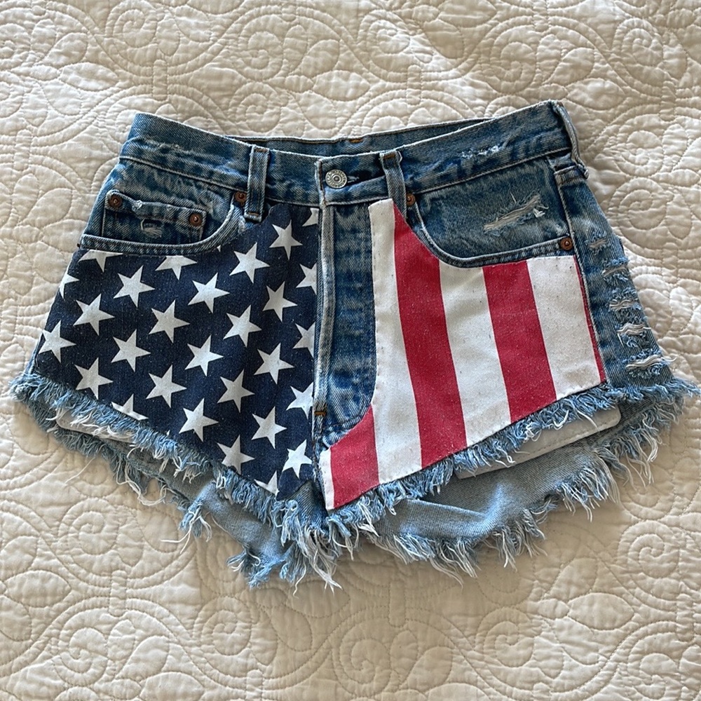 Levi’s American Flag distressed cut off shorts